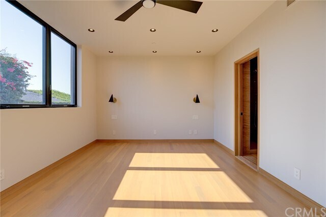 Building Photo - 1612 Ocean Dr
