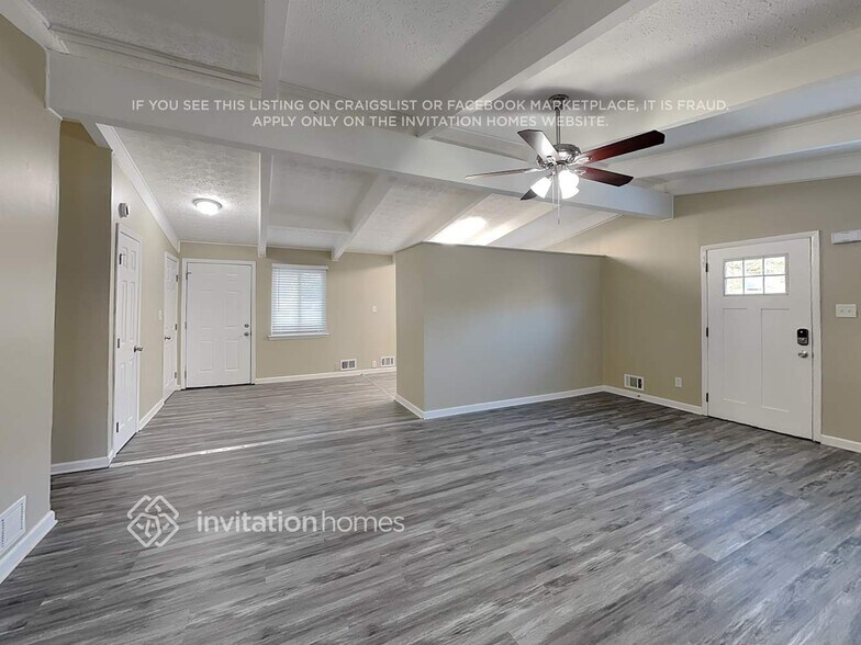 Building Photo - 2996 Horse Shoe Dr