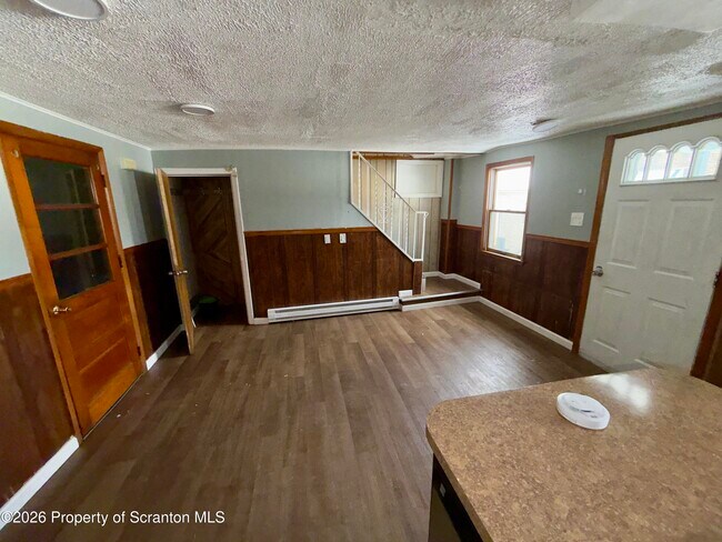 Building Photo - 41 Drummond St