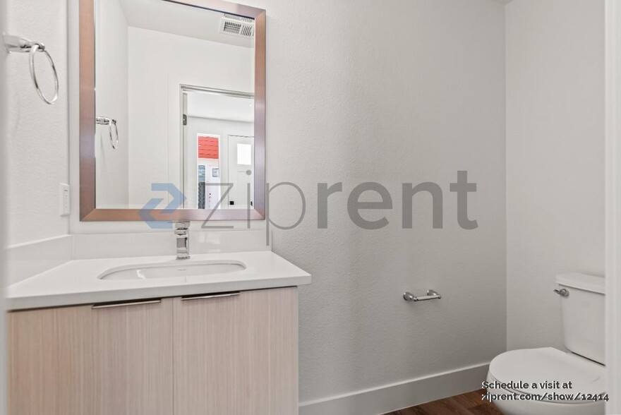 Building Photo - 3028 Lamory Pl