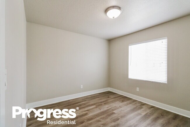 Building Photo - 574 S 2250 W