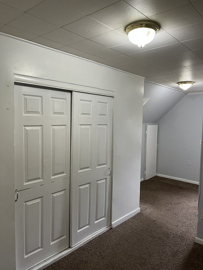 Building Photo - 5211 Shady Ln