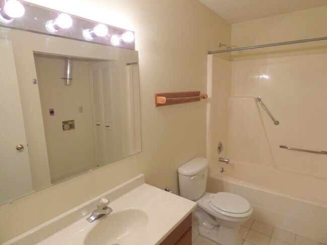 Building Photo - 6102 Guild Dr