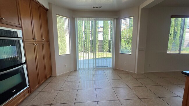 Building Photo - (APPLICATION PENDING) West Lancaster Singl...