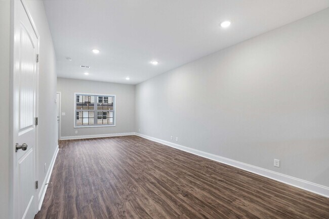 Building Photo - Pro Park Villages # 105