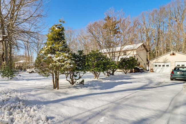 Building Photo - 353 Cherry Lane Rd