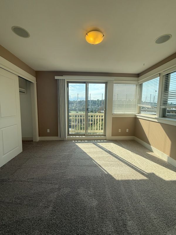 Building Photo - 2819 14th Ave W