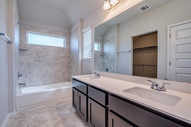 Building Photo - 116 White Dunes Dr