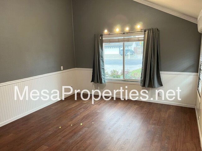 Building Photo - 3929 Rancho Del Oro Dr