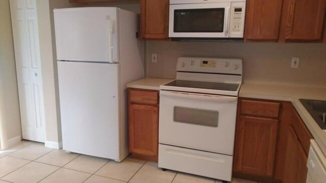 Building Photo - 8052 Big Pine Way