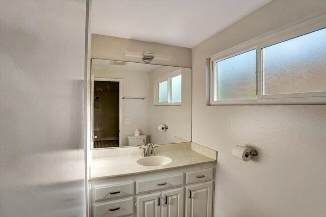 Building Photo - Spacious 4-Bedroom Whittier Home with Updated Kitchen