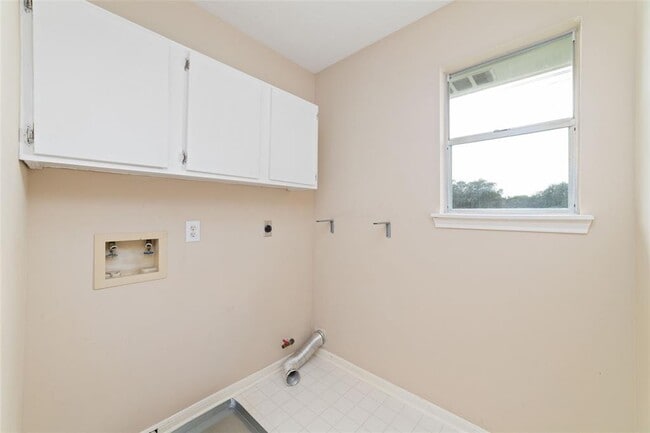 Building Photo - 4219 Margate Dr
