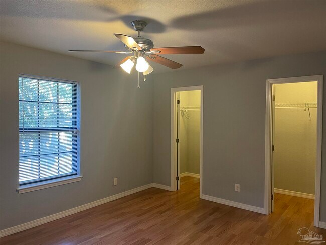 Building Photo - 5067 Serry Ln