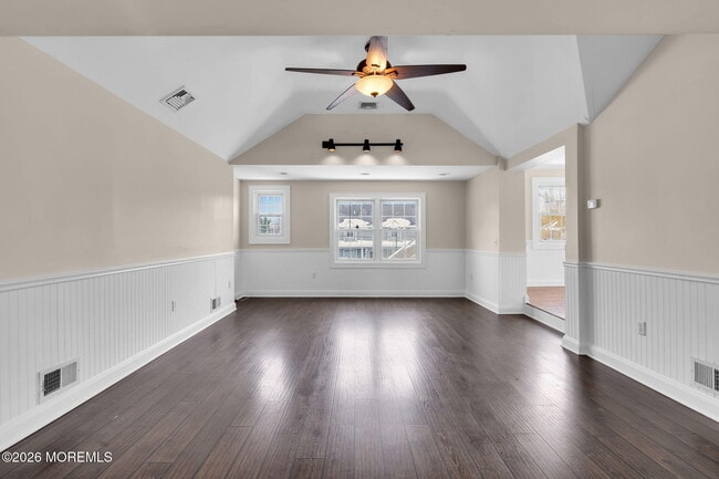 Building Photo - 1001 Arnold Ave