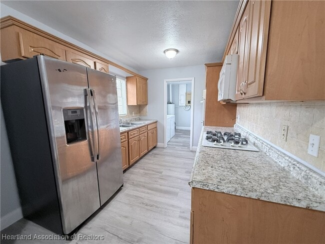 Building Photo - 508 W Hal McRae Blvd