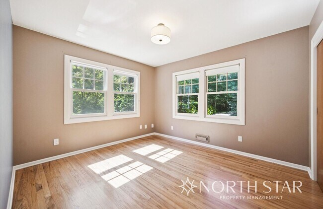 Building Photo - Charming Home in Coveted First Addition Ne...