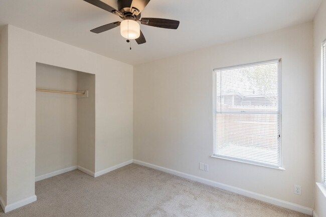 Building Photo - 1822 Arroya Vista Dr