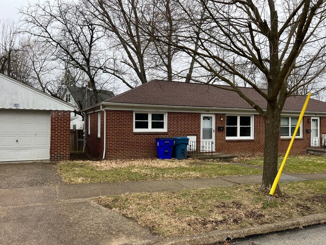 Primary Photo - Kent Ohio 2 Bedroom Duplex