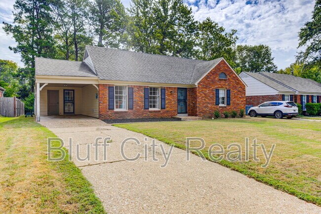 Building Photo - 1620 Sterling Dr