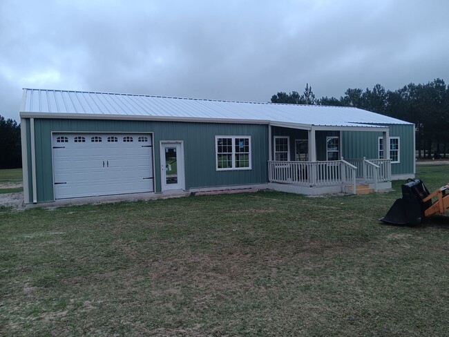 Primary Photo - 107 Fox Pond Ln