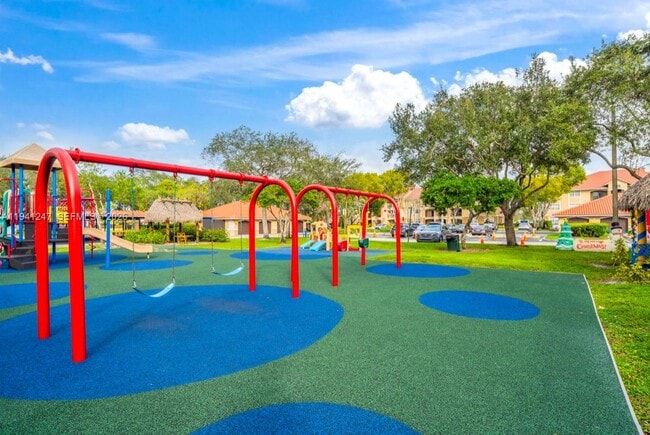 Building Photo - 231 SW 116th Ave