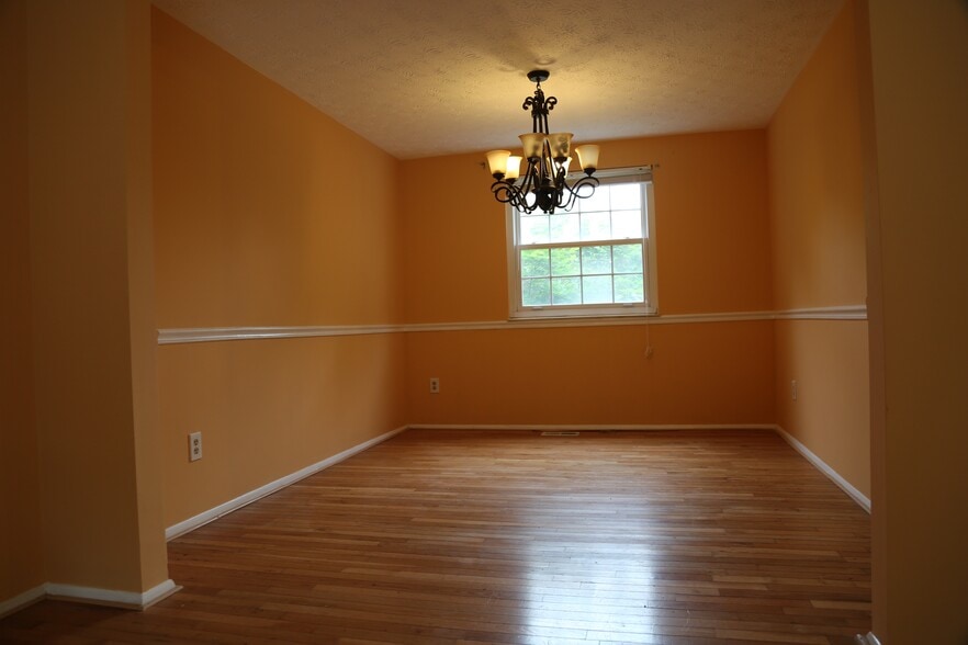 Dining Area - 12945 Pinecrest road