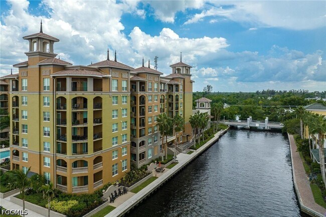 Building Photo - 2825 Palm Beach Blvd