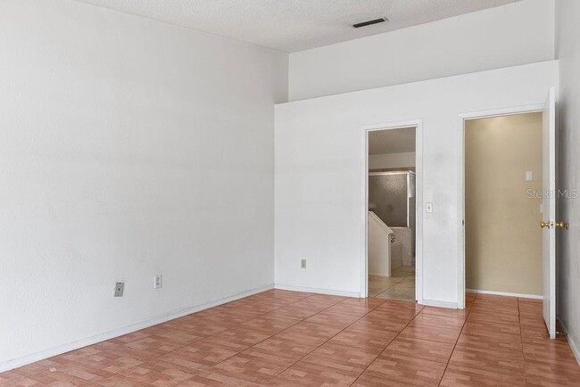 Building Photo - 1465 Eden Dr