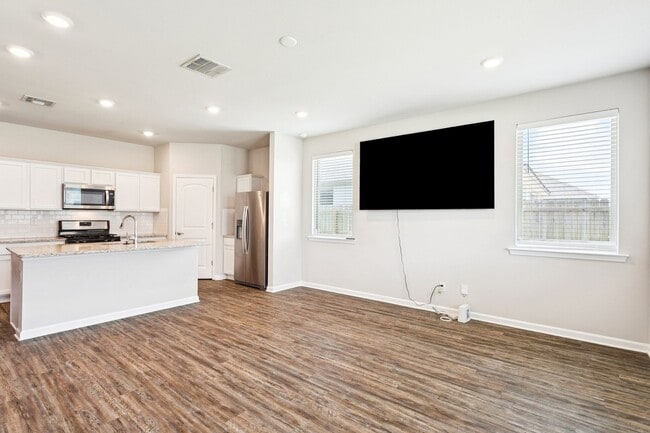 Building Photo - Beautiful Slidell home!