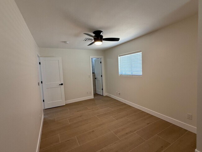 Building Photo - Cave Creek Horse Property