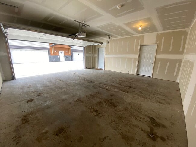 Building Photo - NEW CONSTRUCTION - 3 bdrm/2 bath Townhome!