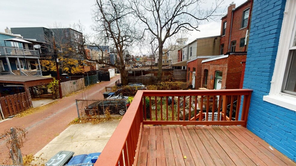 Building Photo - Stunningly renovated Bloomingdale townhous...