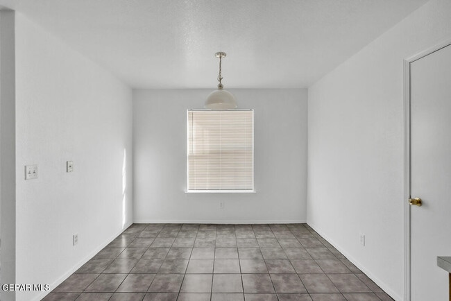 Building Photo - 12335 Tierra Baja Way