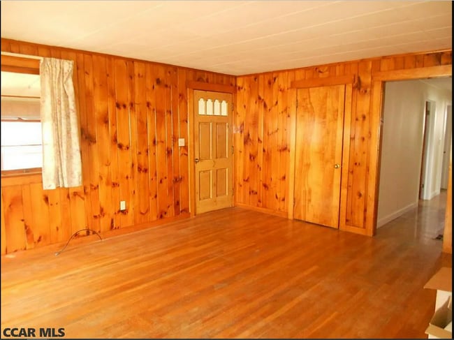 Building Photo - Great 3-Bedroom Home in Centre Hall