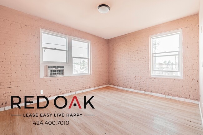 Primary Photo - 2731 Beverly Blvd