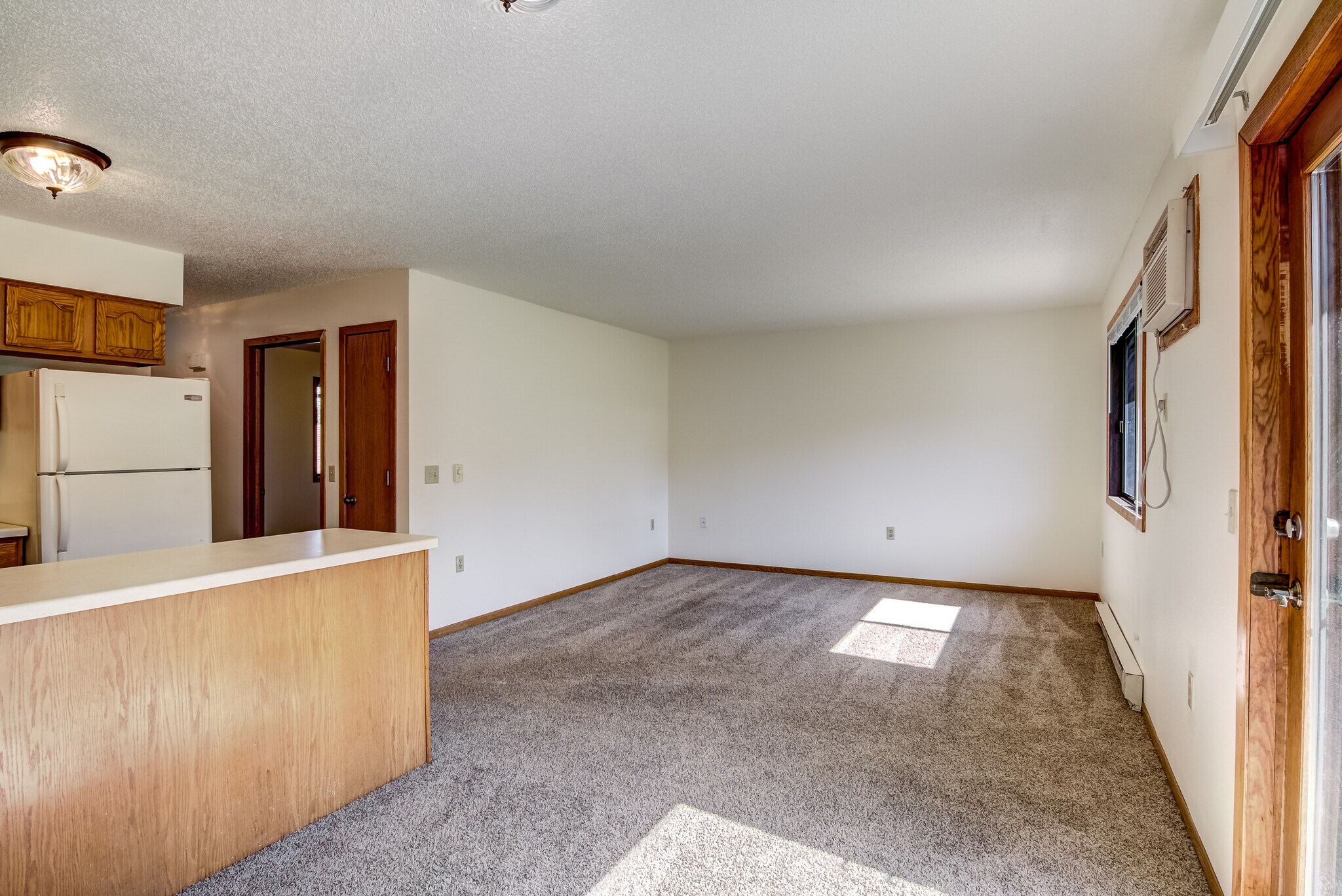 Building Photo - 2804 Edgewood Dr