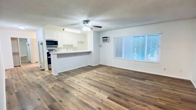 Interior Photo - 6736 Cleon Ave