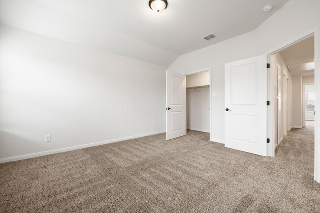 Building Photo - Like-New 3BR Duplex in Gated Community w/ Parks, Granite Kitchen & Private Yard