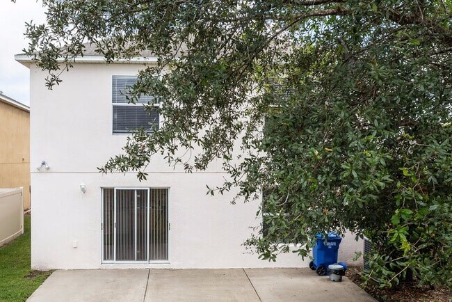 Building Photo - 2712 Whispering Trails Dr