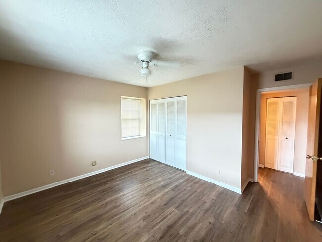 Building Photo - 4401 Landside Dr
