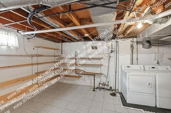 Building Photo - 3212 Ashwood Dr