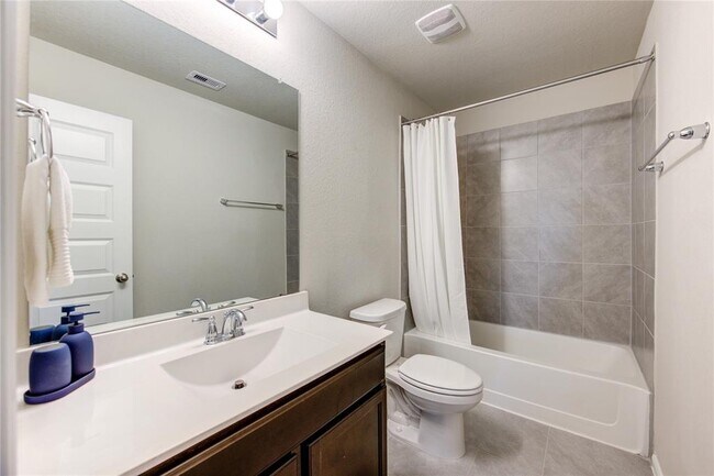 Building Photo - 9623 Japonica Dr