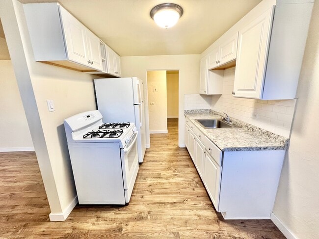 IMG_1212 - The Birney Apartments