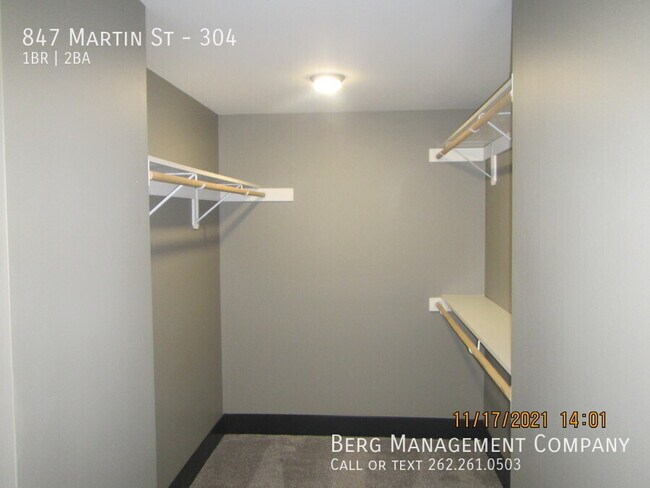 Building Photo - 847 Martin St