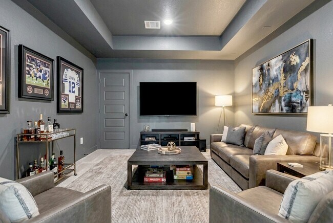 Building Photo - 215 Flower Moon Ct