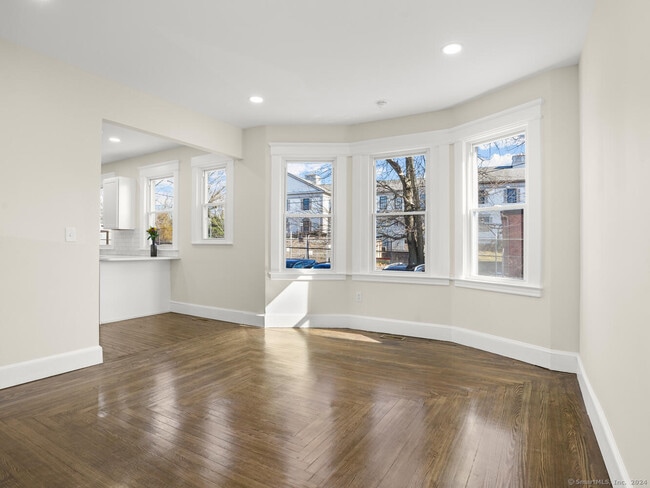 Building Photo - 99 Noble Ave