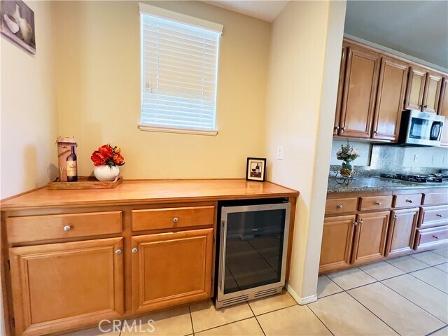 Building Photo - 17231 Greentree Dr