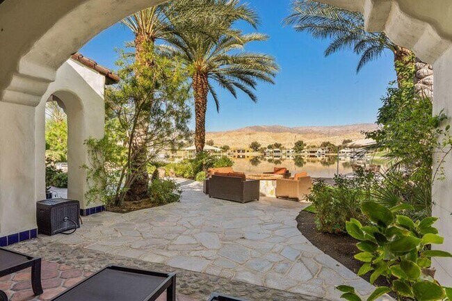 Building Photo - 83290 S Bay Dr