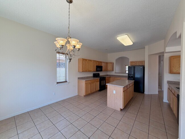 Building Photo - 6216 Calle Vizcaya NW