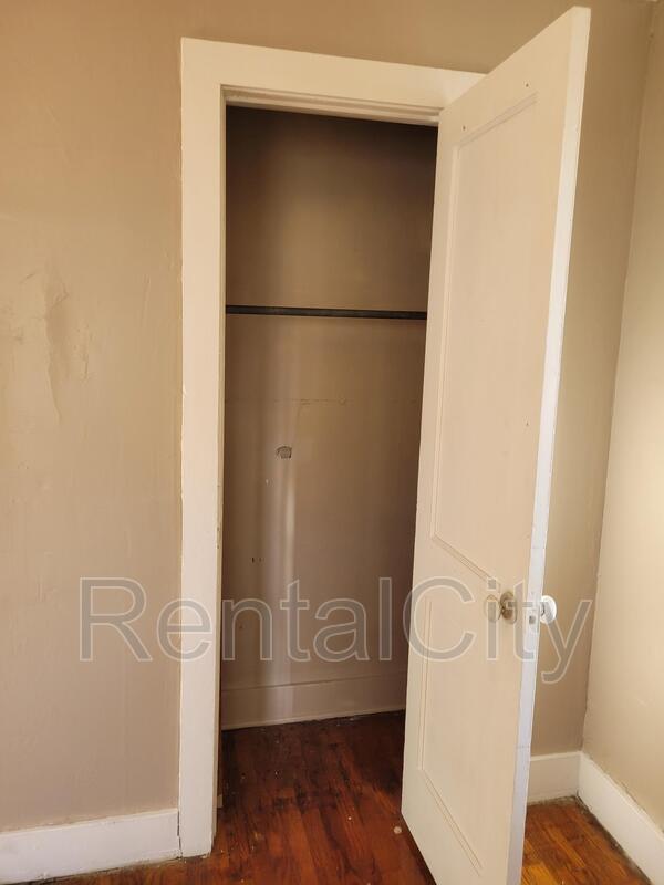 Building Photo - 142 Longfellow Ave